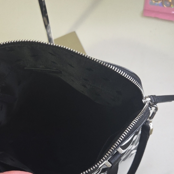 Kate Spade Black and White Wave Pattern Handbag - Picture 5 of 8